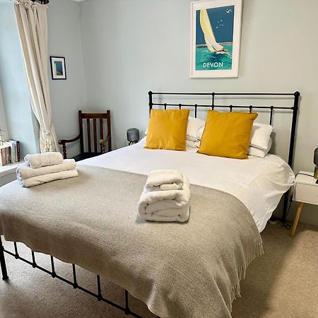 The Old Bakehouse Bed & Breakfast Colyton Exterior photo